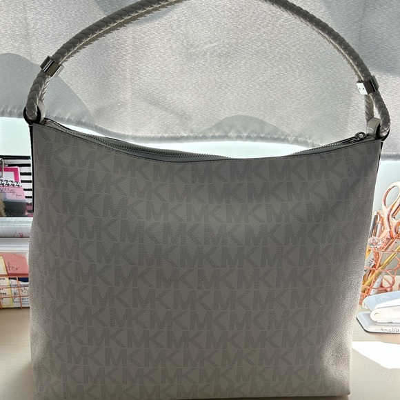 Michael Kors hobo bag - Picture 12 of 14